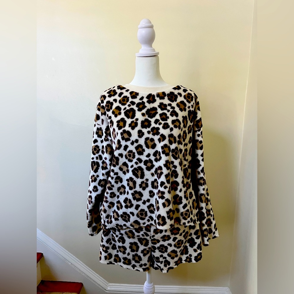 Aerie Cheetah Print Pajama Set
Size S